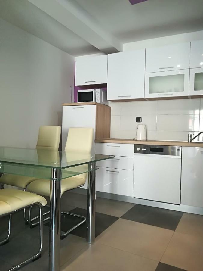 Apartman Brzovic أوميس المظهر الخارجي الصورة